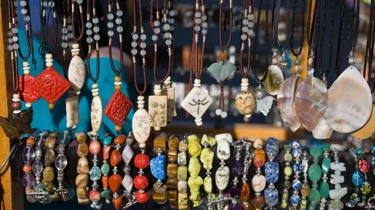 Discover the best 12 spots for shopping in Luxor Egypt 2025 4 Handcrafted Jewelry in Luxor